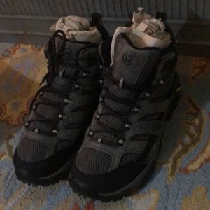 Men’s hiking/snow boots -Merrell
